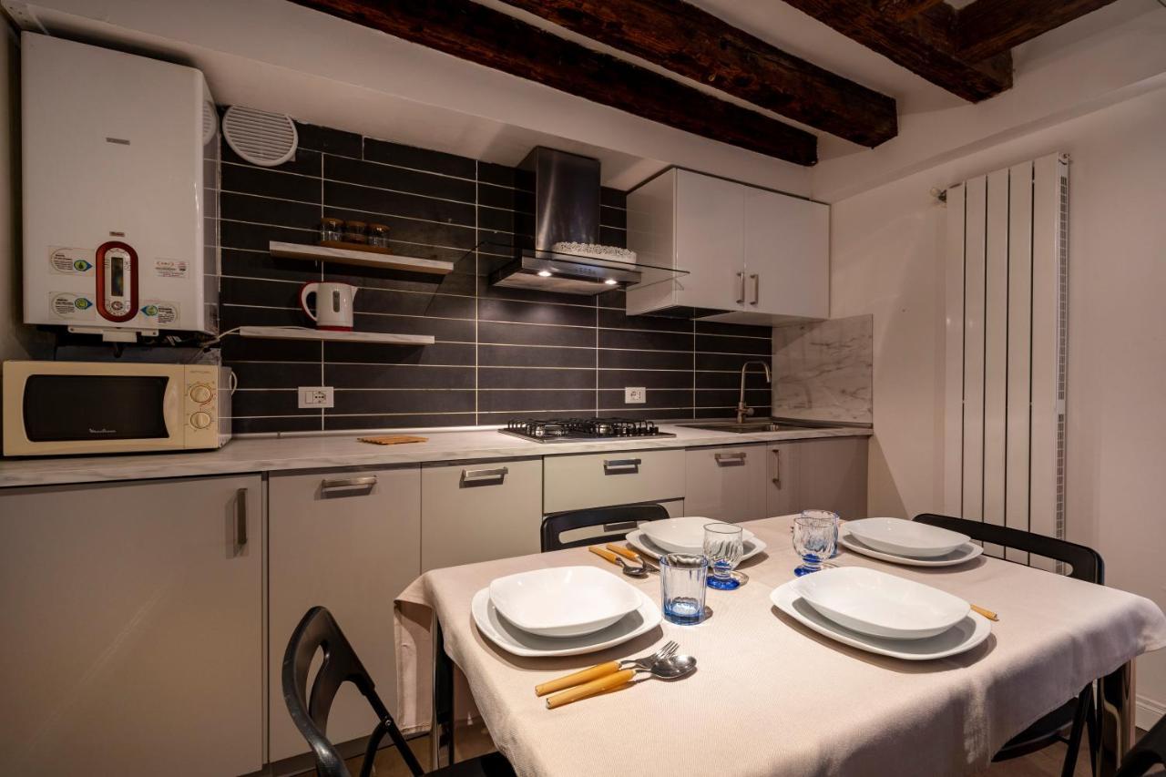 San Giacomo Pied-A-Terre House By Wonderful Italy Venesia Bagian luar foto