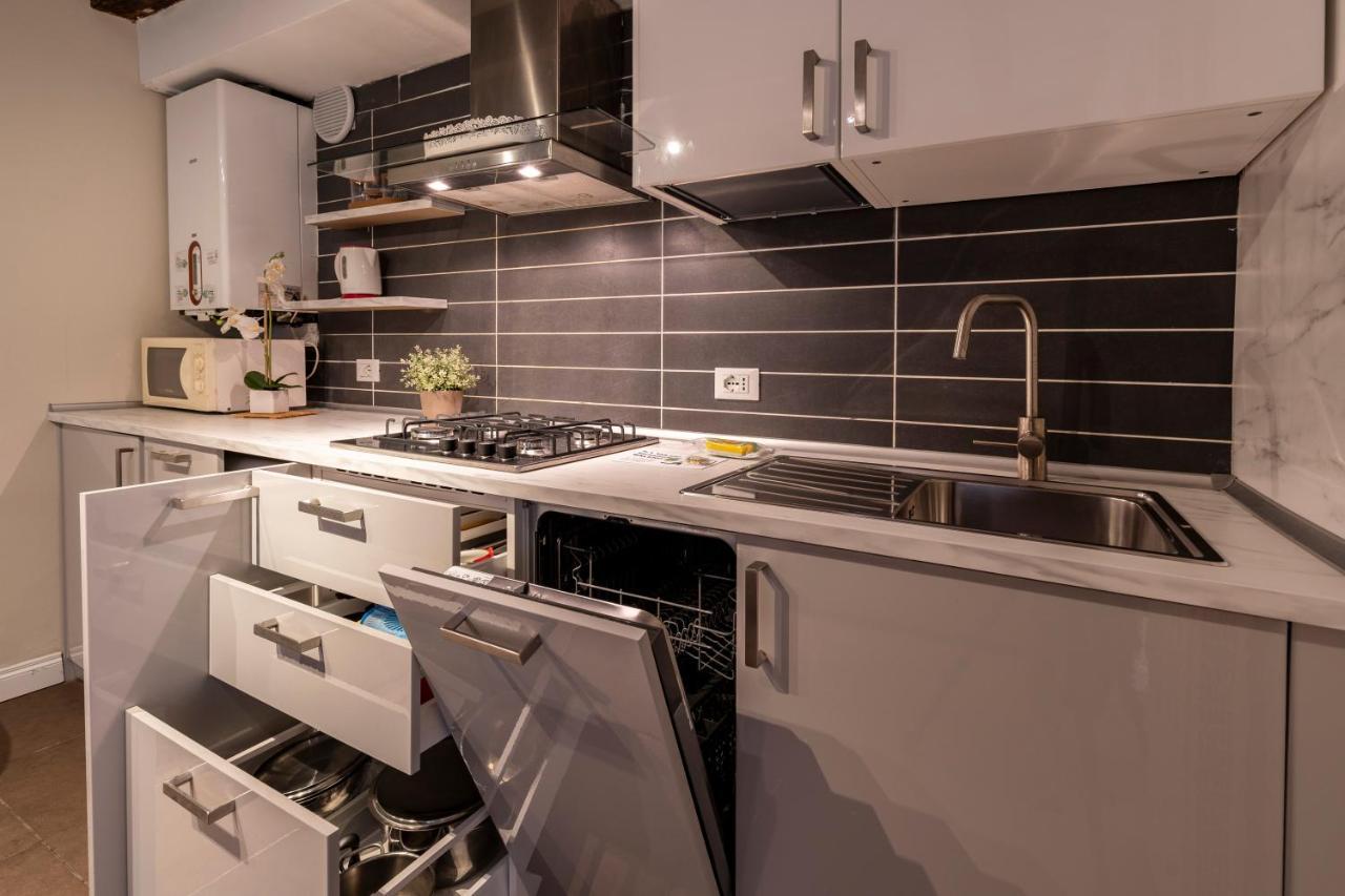 San Giacomo Pied-A-Terre House By Wonderful Italy Venesia Bagian luar foto